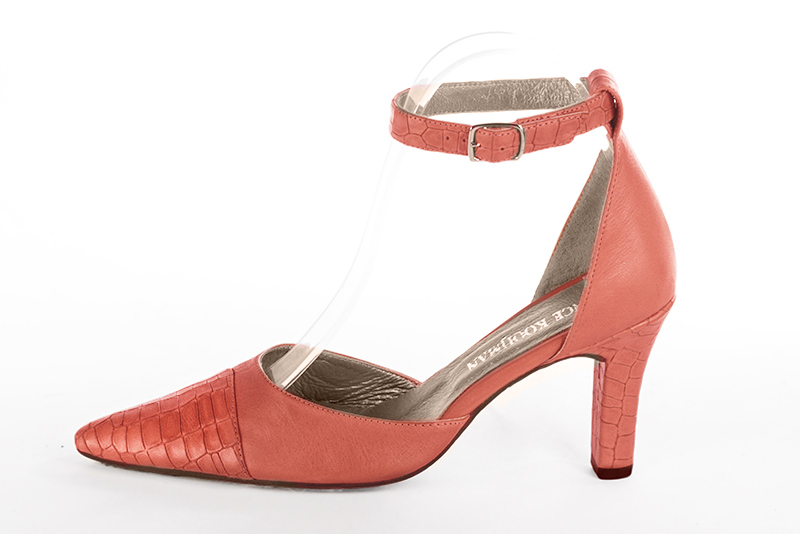 Coral orange women's dress pumps. Tapered toe. High kitten heels. Profile view - Florence KOOIJMAN